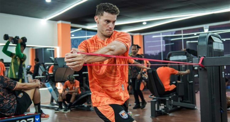 Kendal Tornado FC Berlakukan Denda untuk Pemain yang Berat Badannya Naik Saat Libur Kompetisi