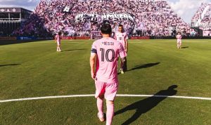 Lionel-Meesi-Inter-Miami-Juara-MLS Lionel Messi Borong Dua Assist, Inter Miami Angkat Trofi MLS Cup 2025