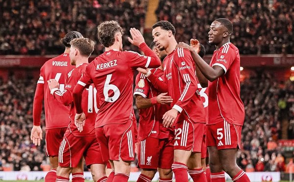 Dua Gol Hugo Ekitike Warnai Kemenangan Liverpool atas Brighto