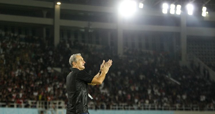 Milomir Seslija Resmi Kembali Tangani Persis Solo, Targetkan Kebangkitan dari Zona Degradasi