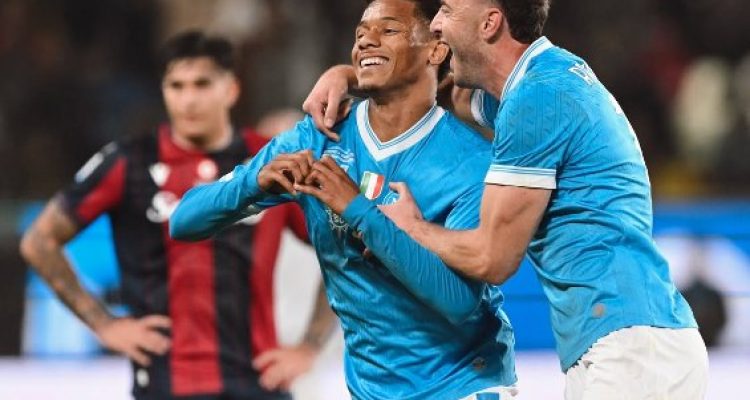 Dua Gol Neres Antar Napoli Juara Piala Super Italia 2025