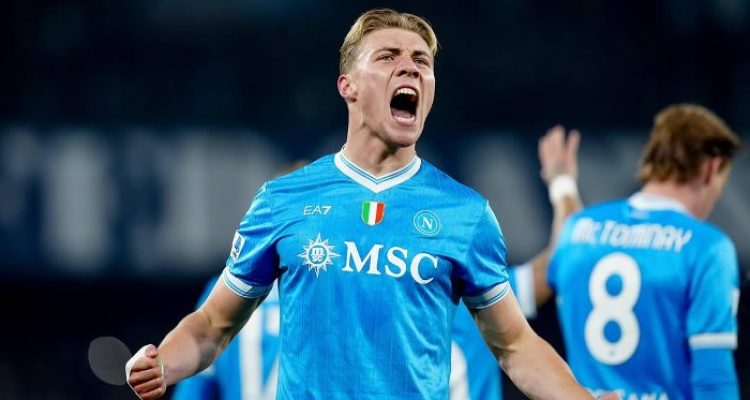 Juventus Tumbang di Naples, Napoli Melaju ke Puncak Serie A