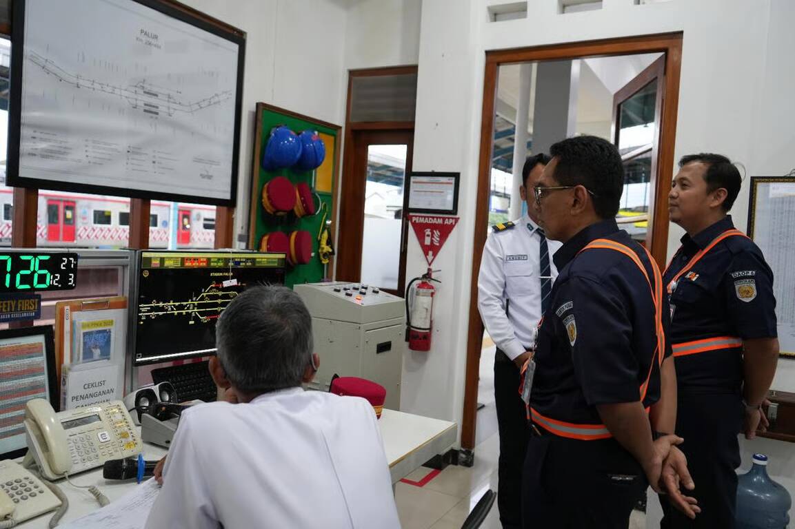 Pastikan Operasional KA Tetap Aman Memasuki Musim Penghujan dan Jelang Masa Nataru, KAI Daop 6 Yogyakarta Lakukan Inspeksi Lintas. Foto: VRITIMES.com