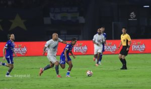Persib Bandung Tekuk PSM Makassar, Bojan Hodak Soroti Performa Dua Babak Berbeda