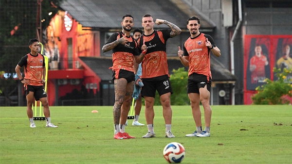 Persija Jakarta Kembali Berlatih Usai Jeda Kompetisi, Bidik Lanjutkan Tren Positif