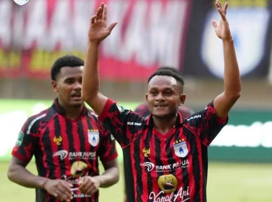 Persipura Jayapura Tundukkan Persela 2-0, Mutiara Hitam Kokoh di Tiga Besar