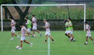 Persis-Bersiap-Jalani-2-Laga-di-Bulan-Desember Persis Solo Panaskan Mesin Jelang Dua Laga Tandang Penentu di Desember 2025