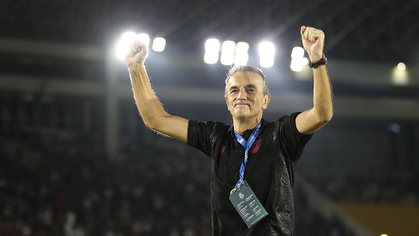 Milomir Seslija Resmi Kembali Tangani Persis Solo untuk Lanjutan BRI Super League 2025/26