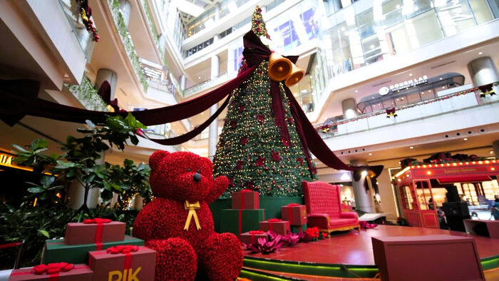 Dari Ice Skating sampai Parade Santa, PIK Avenue Hadirkan Enchanted Noel. Foto: viralsumsel.com