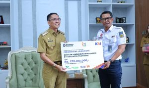 Ratu Dewa Terima Bantuan CSR PT KAI Rp270 Juta untuk Percantik Taman Kota Palembang