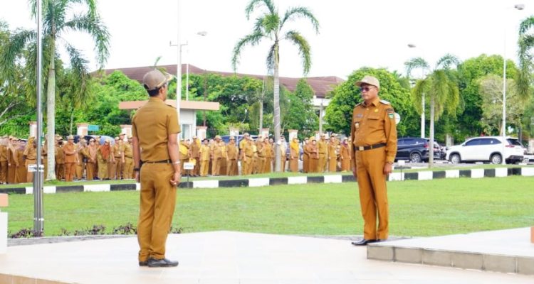 Pimpin Apel Mingguan, Wali Kota Prabumulih H. Arlan Tekankan Kekompakan dan Disiplin ASN