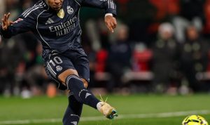 Real Madrid Selamat dari Kekalahan, Penalti Mbappé Gagalkan Kejutan Girona di Montilivi Real Madrid Selamat dari Kekalahan, Penalti Mbappé Gagalkan Kejutan Girona di Montilivi