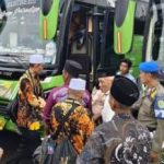 Pemkab PALI Berangkatkan 54 Jamaah Umroh, Suasana Haru Warnai Prosesi Pelepasan di Masjid Syuhada