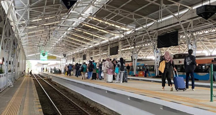 Update Nataru 2025/2026: 76.271 Tiket KA Keberangkatan dari Daop 5 Purwokerto Masih Tersedia. Foto: viralsumsel.com