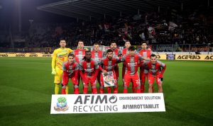 Audero Kebobolan Dua Gol, Cremonese Gagal Menang Usai Ditahan Imbang Cagliari