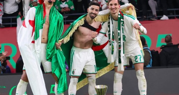 Gol Spektakuler Boulbina Antar Aljazair ke Perempat Final Piala Afrika 2025