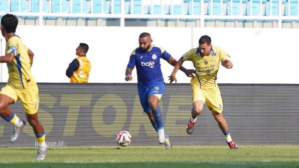 Lini Depan Mandul, Arema FC Wajib Datangkan Striker Baru di Putaran Kedua