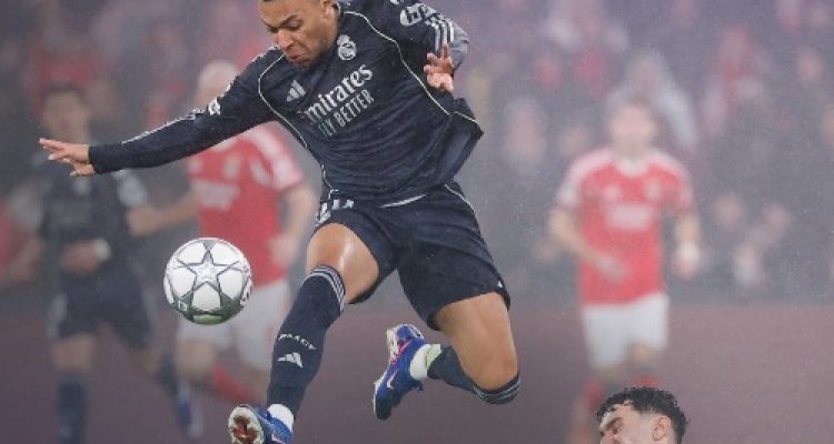 Mbappe Dua Gol Tak Cukup, Benfica Permalukan Real Madrid 4-2 di Kandang Sendiri