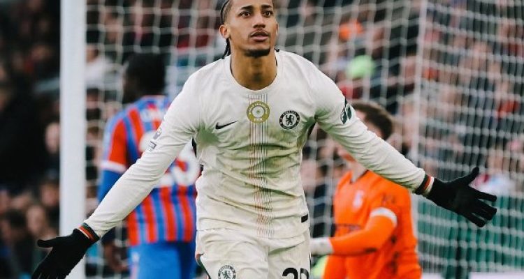 Chelsea Amankan Tiga Poin di Kandang Palace