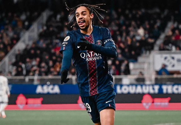 Gol Barcola Antar PSG Kudeta Puncak Klasemen Ligue 1 Usai Tundukkan Auxerre