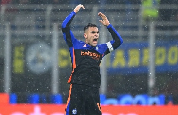 Inter Perkasa di Puncak Klasemen Serie A Usai Hajar Pisa 6-2