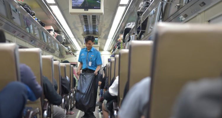 KAI Ajak Penumpang Jaga Kebersihan. Foto : viralsumsel.com