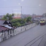 KAI Daop 1 Utamakan Keselamatan, Lakukan Penyesuaian Perjalanan KA Dampak Banjir Pekalongan (Foto : viralsumsel.com)