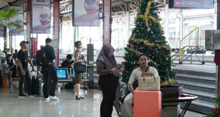 KAI Daop 4 Semarang Imbau Penumpang Datang lebih awal. Foto : viralsumsel.com