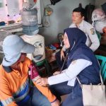 KAI Daop 4 Semarang Pastikan Kesehatan Petugas Prasarana Selama Penanganan Genangan di Pekalongan. Foto: viralsumsel.com