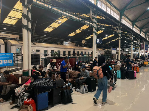 KAI Daop 6 Yogyakarta Layani 13 Juta Penumpang KA Jarak Jauh Sepanjang Tahun 2025. Foto: viralsumsel.com