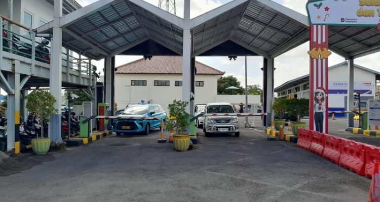 Parkir resmi KAI Services. Foto: viralsumsel.com