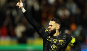 Karim-Benzema-Alittihad-vs-Alqadsiah-Saudi-League Dua Gol Quinones Antar Al Qadsiah Tekuk Al-Ittihad 2-1 di Liga Arab Saudi