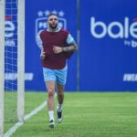 Layvin Kurzawa Mulai Latihan Bersama Persib Bandung, Bojan Hodak Belum Siap Turunkan di Pekan ke-19