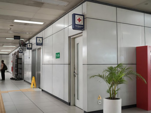 Lebih dari 5.900 Pengguna LRT Jabodebek telah Memanfaatkan Pos Kesehatan di Stasiun. Foto: viralsumsel.com