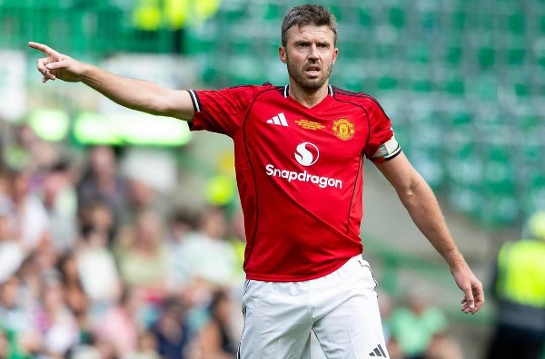 Michael Carrick Jadi Kandidat Terkuat Pelatih Interim Manchester United