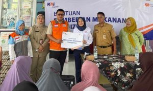 Peringati Hari Gizi Nasional, KAI Logistik Distribusikan 300 Paket Gizi Untuk Masyarakat Di Marunda Peringati Hari Gizi Nasional, KAI Logistik Distribusikan 300 Paket Gizi Untuk Masyarakat Di Marunda