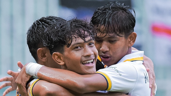 Achmad Zulkifli Antar Persikad Tembus 4 Besar Pegadaian Championship 2025/26