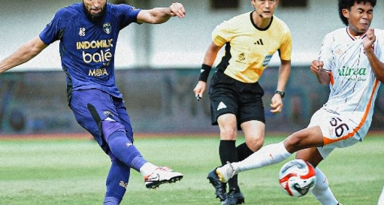 Persita Jinakkan Pemuncak Klasemen Borneo FC dengan Skor 2-0