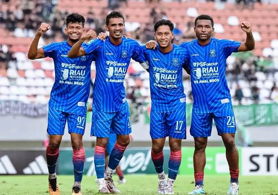 Live Sriwijaya FC vs PSPS Pekanbaru: Gol Spektakuler Nugroho Antar PSPS Menjauh 4-1