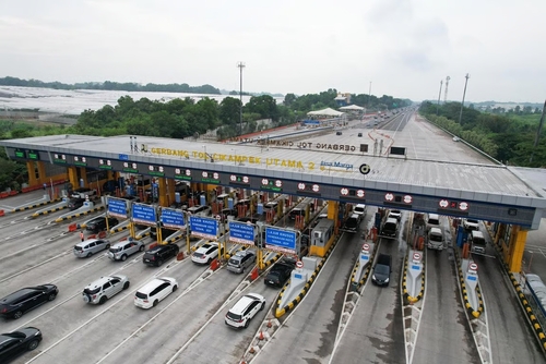 3 Gerbang Tol Trans Jawa Layani 1 Juta Kendaraan Nataru. Sumber : viralsumsel.com