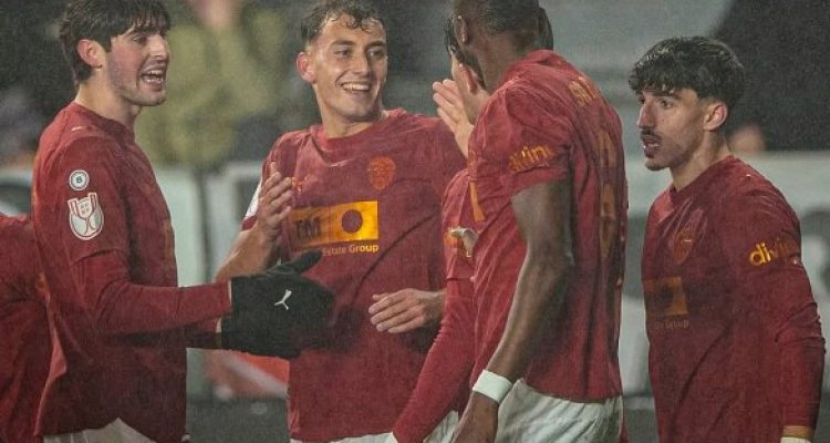 Valencia Singkirkan Burgos, Melangkah ke Perempat Final Copa del Rey
