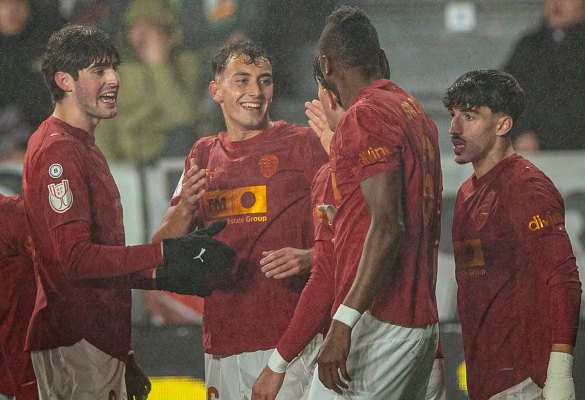 Valencia Singkirkan Burgos, Melangkah ke Perempat Final Copa del Rey