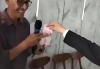 Viral di Media Sosial, Oknum ASN di Muba Diduga Saweran Usai Pelantikan Pejabat