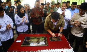 Gubernur Herman Deru Resmikan Jalan Sangaji Desa Pulau Harapan Senilai Rp3,9 Miliar