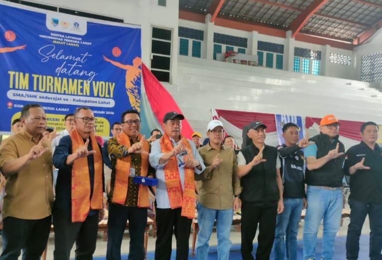 Bupati Lahat Resmi Buka Turnamen Voli Antar SMA/SMK, Tekankan Sportivitas dan Pembinaan Atlet Muda