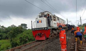 Kedua Jalur KA di Tigaraksa Kembali Normal, KAI Daop 1 Jakarta Pastikan Keselamatan dan Kelancaran Perjalanan Kereta Api. Foto: viralsumsel.com