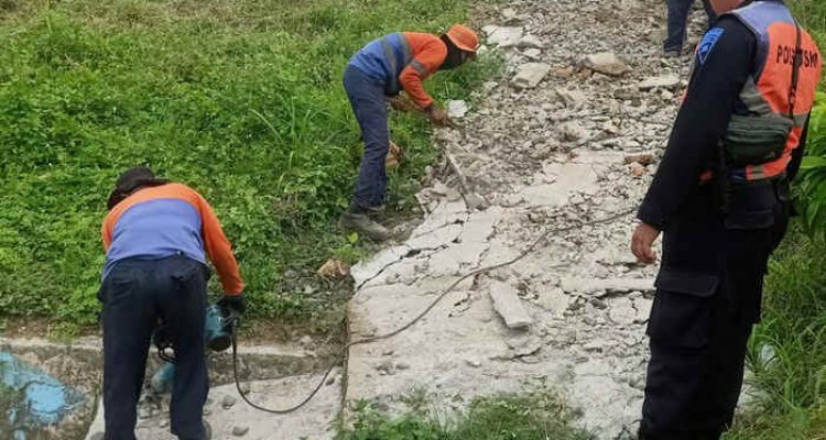 Tingkatkan Keselamatan Perka, KAI Daop 7 Madiun Tutup Perlintasan Liar. Foto: viralsumsel.com