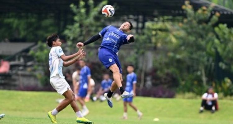Beto Goncalves Menggila, PSIS Libas PSIM EPA di Latihan Bersama