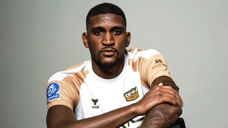 Damion Lowe Resmi Gabung Dewa United, Bidik Bangkit ke Papan Atas