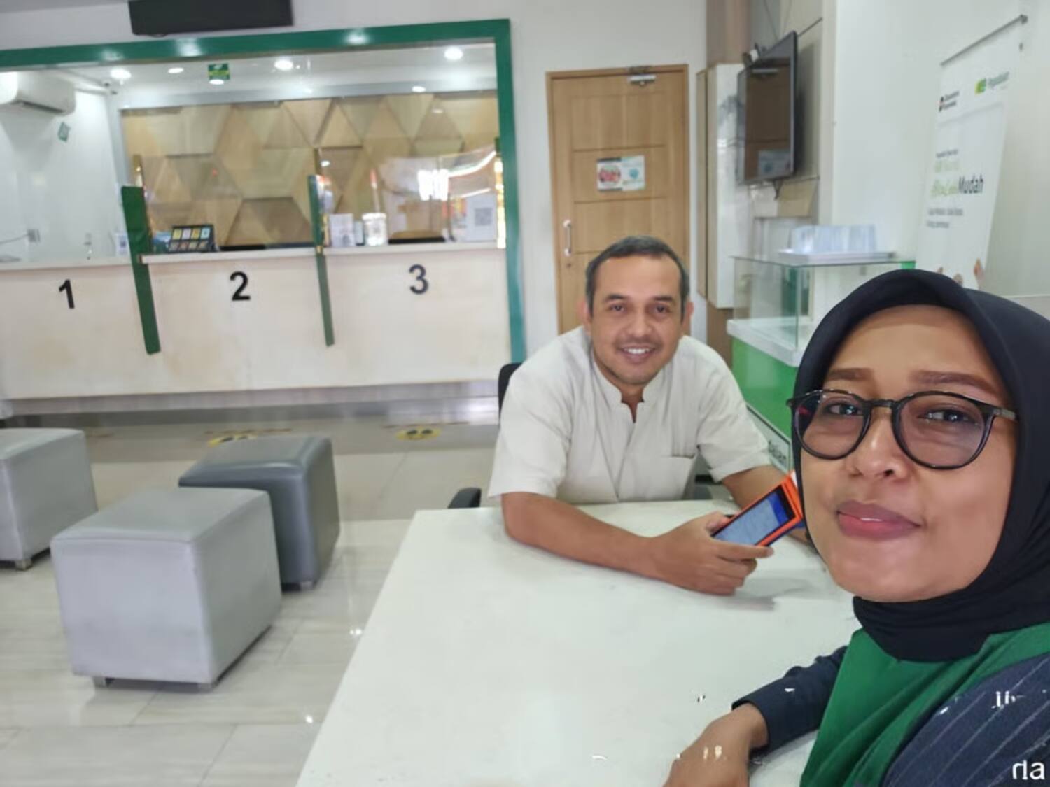 BRI Branch Office Kalimalang Region 6 Jakarta 1 Perkuat Penetrasi UMKM Jakarta Timur Melalui Optimalisasi EDC Agen BRILink di Pegadaian Pulo Jahe. Foto: viralsumsel.com